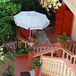 Castella Konukevi Alissos