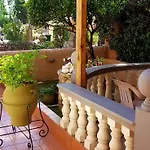 Konukevi Castella 3*