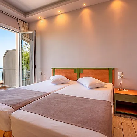 Castella Pensionat 2*