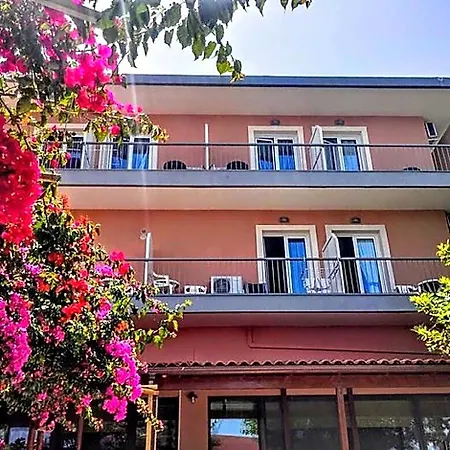 Castella 3* Alissos