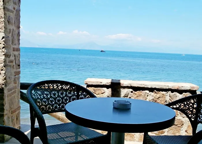 Castella Pensionat 3*